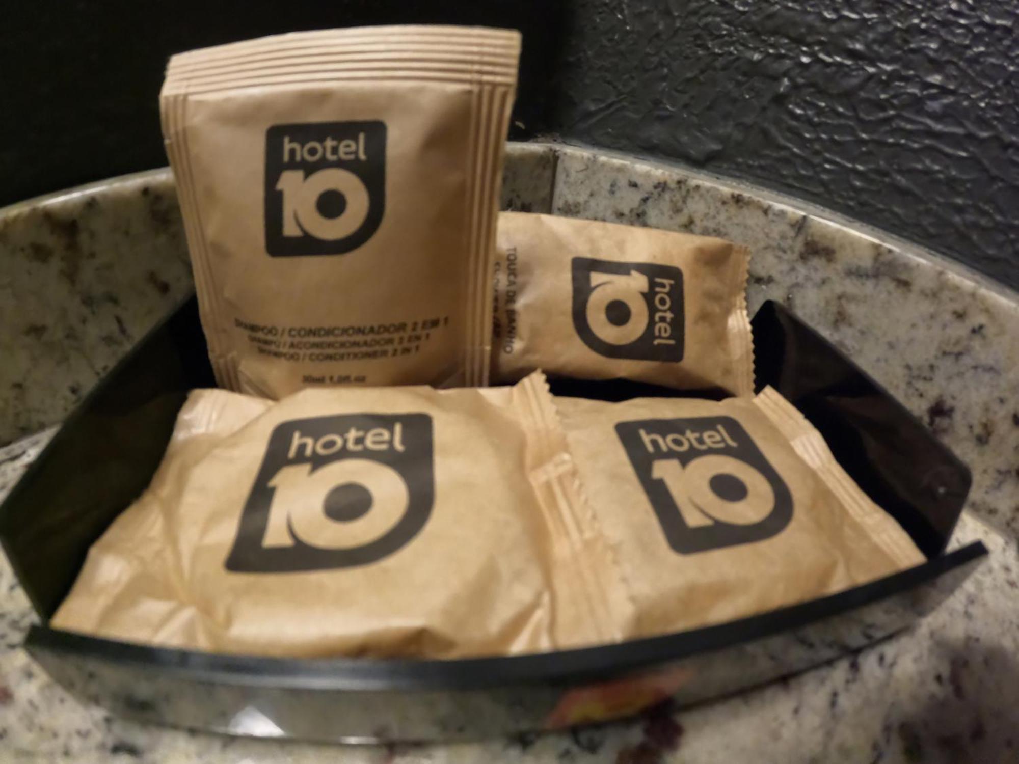 Hotel 10 Itajai/Navegantes ภายนอก รูปภาพ