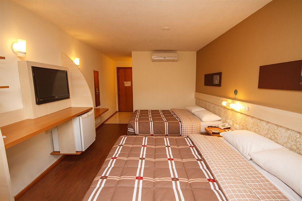 Hotel 10 Itajai/Navegantes ภายนอก รูปภาพ