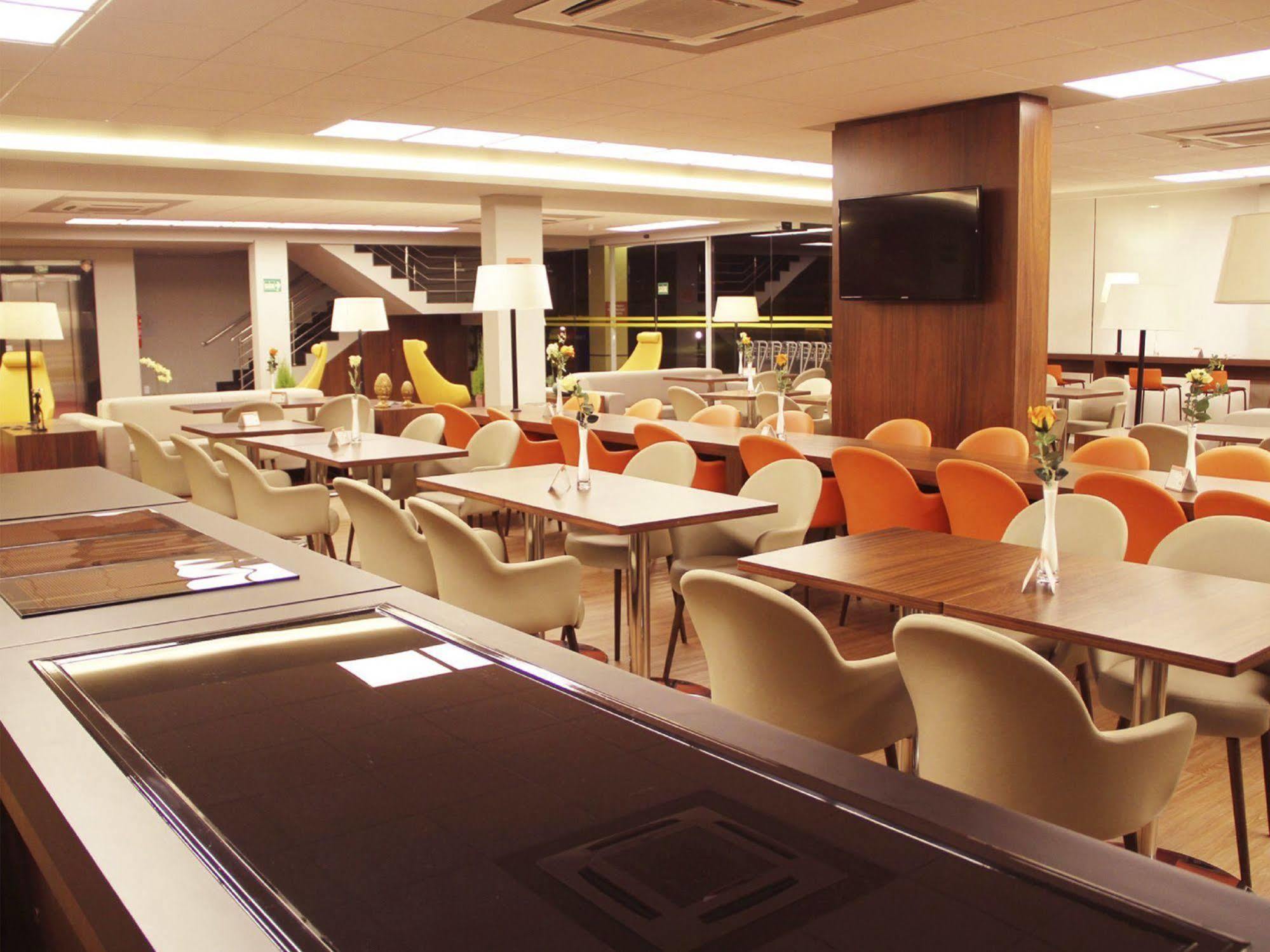 Hotel 10 Itajai/Navegantes ภายนอก รูปภาพ