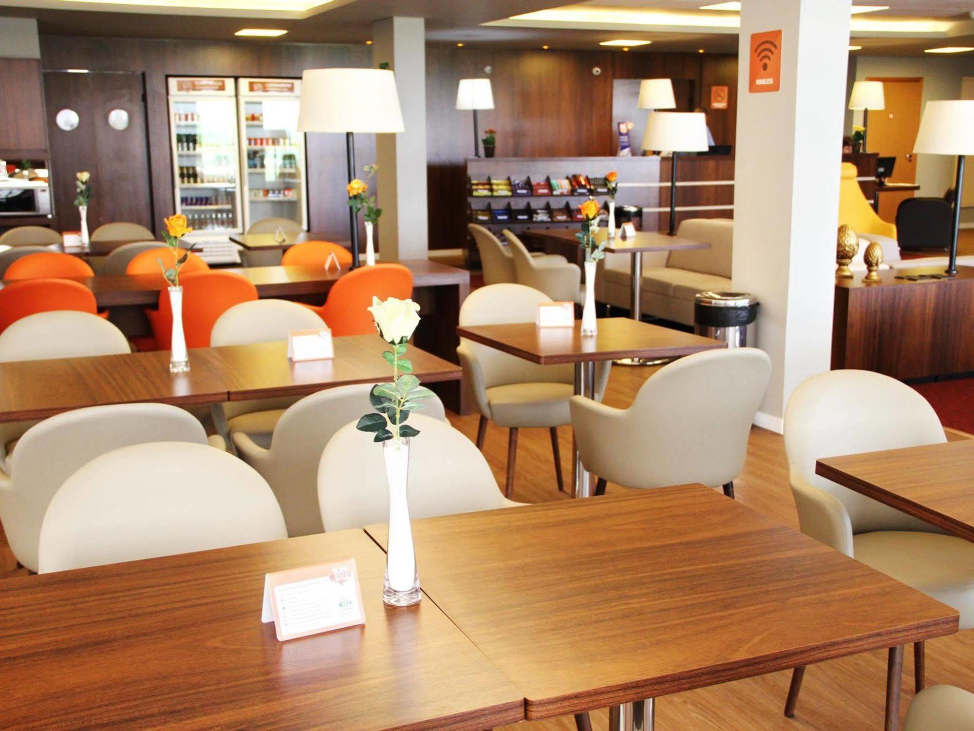 Hotel 10 Itajai/Navegantes ภายนอก รูปภาพ